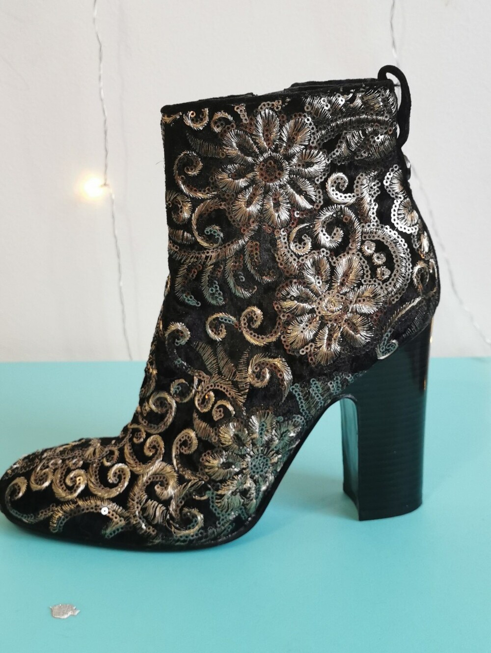Size 9 Guess Black and Gold Floral Sequin Ankle Boots